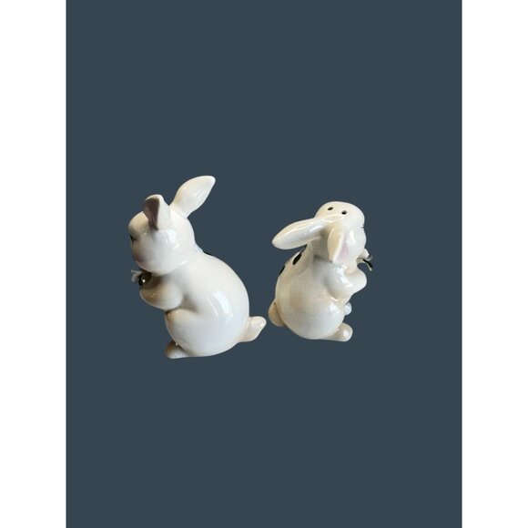 Vintage Easter Bunny Rabbit Salt Pepper Shakers Hand Painted Floral 2 1/2" - Picture 6 of 7